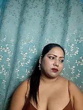 Snapshot of hornypriya696 chatting on October 3, 6:24 pm hornypriya696 online show from October 3, 6:24 pm