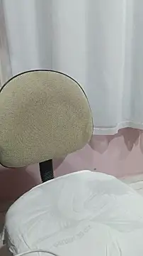  SexyPetite  online show from April 6, 4:01 am