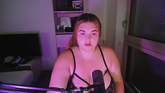 lilfroggy off online show from July 28, 2:24 pm