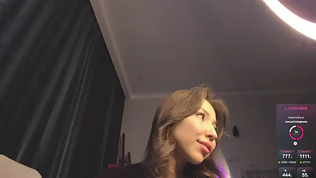 Snapshot of devaivy chatting on September 22, 1:09 pm devaivy online show from September 22, 1:09 pm