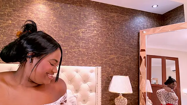 kaylie mitchel online show from November 4, 11:10 pm