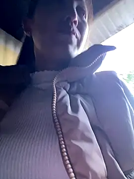 Huong-Ly online show from November 25, 9:33 am