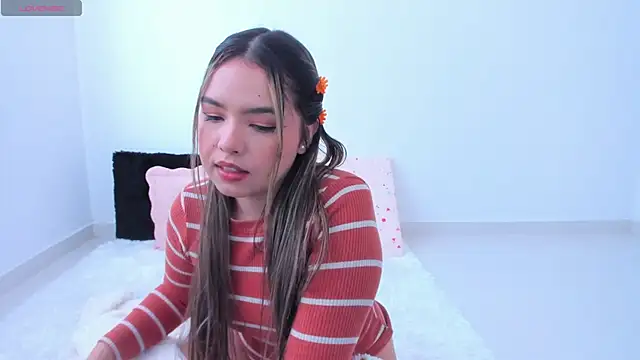Snapshot of Alana_Banana_ chatting on October 20, 3:48 pm Alana Banana online show from October 20, 3:48 pm
