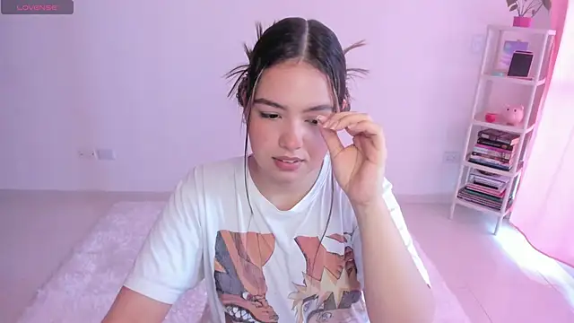 Alana Banana  online show from November 21, 1:35 pm