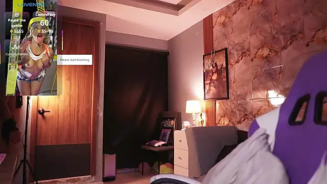 hannachris- online show from November 5, 11:43 pm