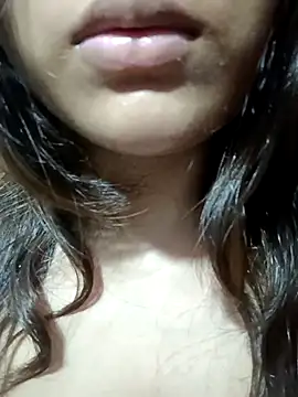 Hott Muskan online show from October 4, 7:40 pm