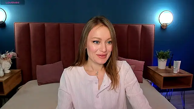 EvelynPoole online show from January 18, 2:08 am