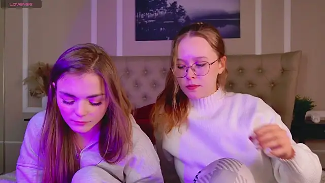 MandyMils online show from November 15, 6:20 pm