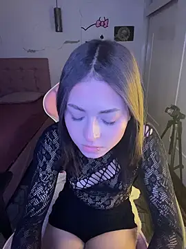 PrettyAmber online show from May 16, 12:13 am