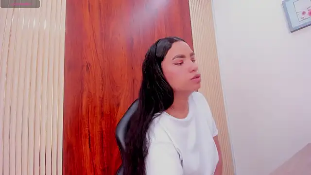 KhateAndersson online show from January 7, 8:23 pm