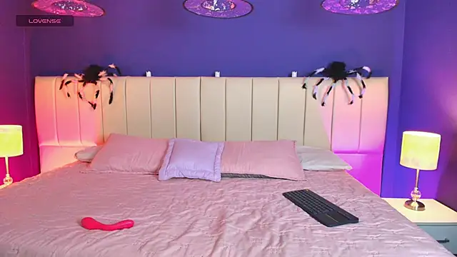 Shizuko  online show from November 2, 12:30 pm