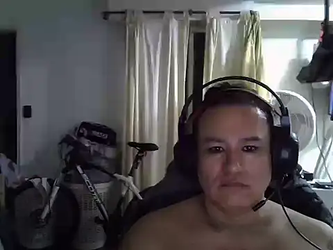 transgordimilf online show from October 12, 8:06 am