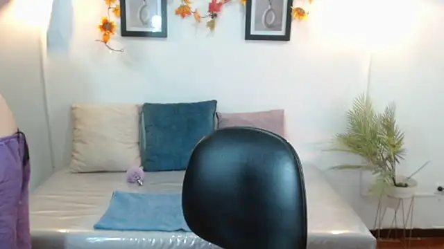 Evanss lx online show from November 1, 7:29 pm