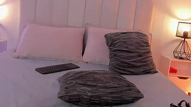 raven black  online show from November 28, 2:20 pm