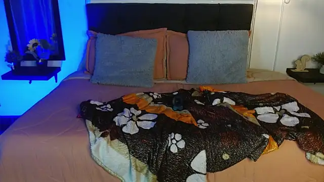 Eymmy 24 online show from September 18, 2:43 am