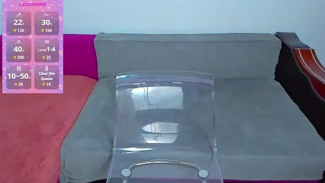 MiaKiittyy online show from October 17, 4:43 pm