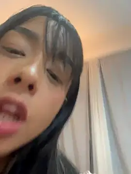 Aleja ruizz online show from October 26, 6:20 am