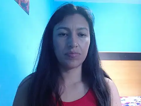 SarahFriendly online show from April 7, 9:28 pm