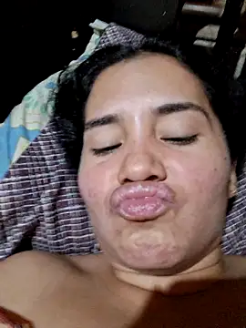 katiamia online show from April 28, 6:17 am