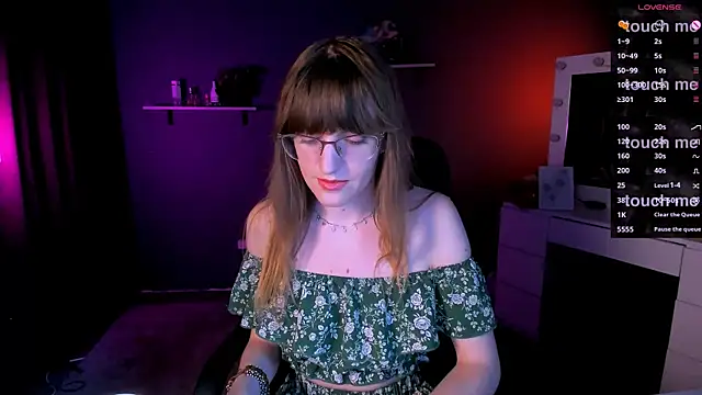 Snapshot of ava_mystic_ chatting on September 18, 8:07 pm ava mystic online show from September 18, 8:07 pm