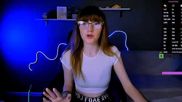 Snapshot of ava_mystic_ chatting on October 9, 8:02 pm ava mystic online show from October 9, 8:02 pm