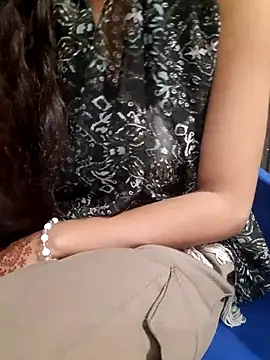 Snapshot of Aarti-kumri chatting on October 13, 4:20 pm Aarti-kumri online show from October 13, 4:20 pm