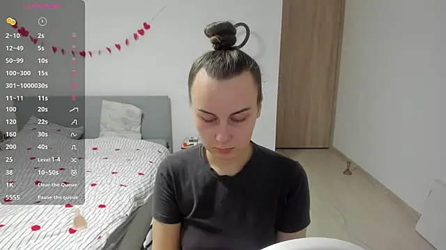 Kelly Cartier online show from March 1, 1:44 pm