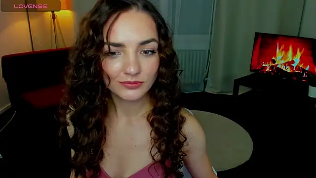 Snapshot of MyEllaLuvs chatting on October 17, 8:34 pm MyEllaLuvs online show from October 17, 8:34 pm