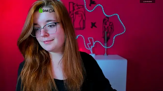 nika-still online show from April 10, 3:18 pm