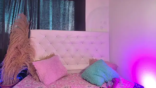 tatixxxvega online show from June 17, 7:26 pm