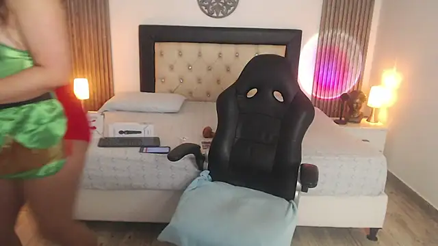 Serena Houstonn online show from December 16, 11:27 am