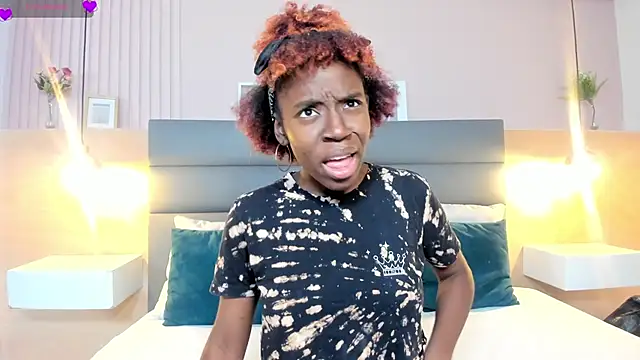  emma willliams  online show from October 3, 10:37 pm