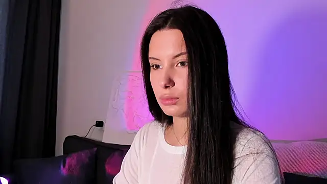 Snapshot of emma_craftt chatting on October 3, 11:04 am emma craftt online show from October 3, 11:04 am