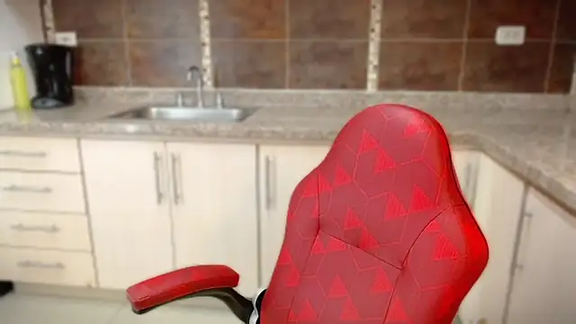 ValentinaMillers  online show from September 30, 3:28 pm