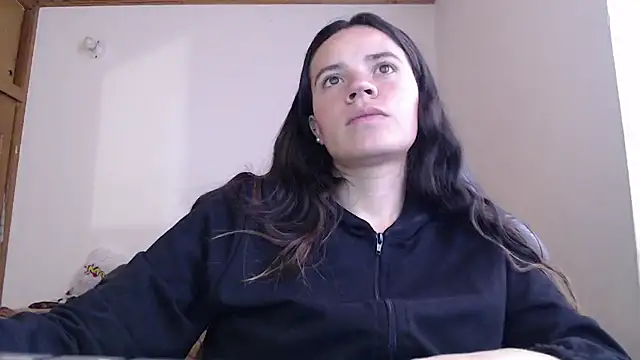 Skylar Serenity online show from December 16, 8:15 pm