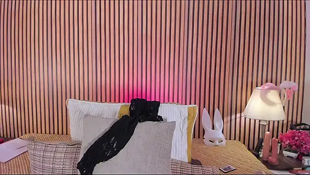 keeyla stone online show from November 25, 9:37 pm