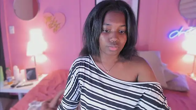 Snapshot of Annia_DH chatting on October 28, 8:03 pm Annia DH online show from October 28, 8:03 pm