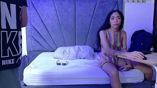 ZafiroAndFlynn online show from February 19, 2:55 am