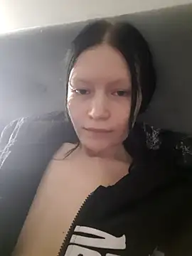 Snapshot of DragonFoxie chatting on September 16, 5:43 pm DragonFoxie online show from September 16, 5:43 pm