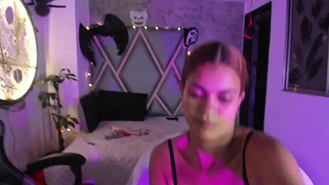 chubby sexy  online show from October 22, 3:55 am