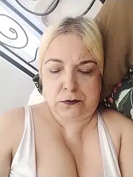 Snapshot of MarielaFerrer chatting on September 25, 5:22 pm MarielaFerrer online show from September 25, 5:22 pm