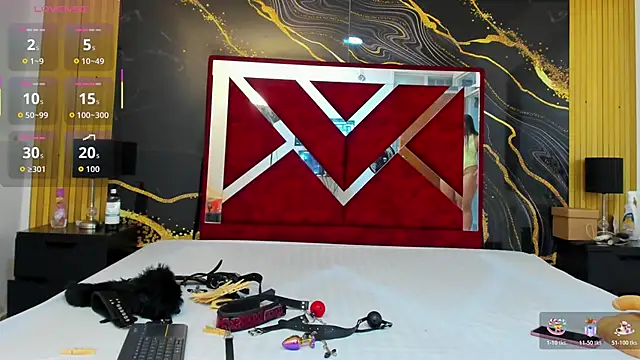 VioletRose as online show from February 21, 9:04 pm