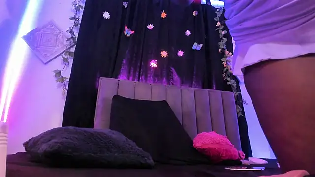 AkiraStone  online show from October 10, 8:14 pm