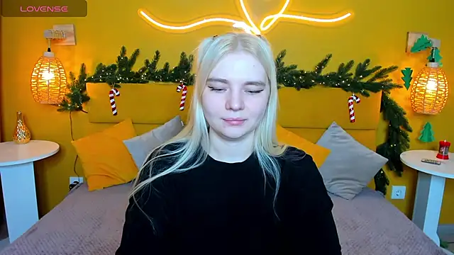 RuthBryant online show from December 14, 12:38 am