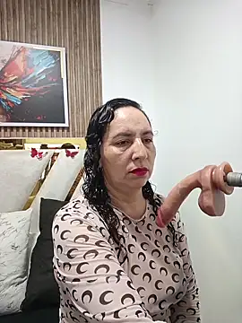 Luna Naughty1 online show from April 14, 7:25 pm