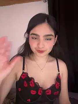 Snapshot of Clementyne30 chatting on September 16, 12:07 am Clementyne30 online show from September 16, 12:07 am