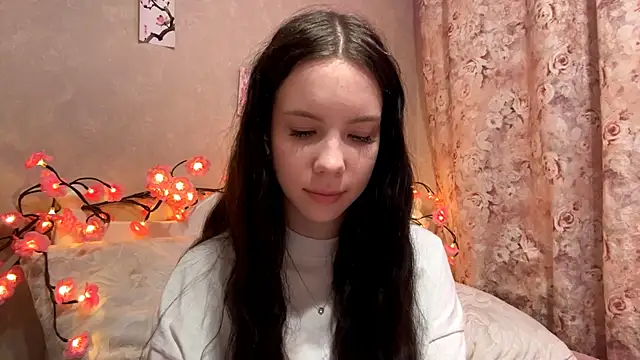 AxyKitten online show from November 6, 3:51 pm