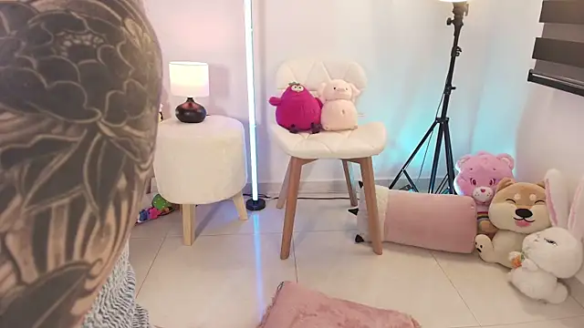 justonecute online show from July 24, 2:09 am