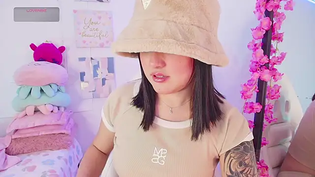 justonecute online show from September 15, 11:56 pm