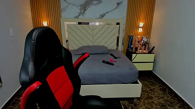 KAROLLJONES1 online show from November 29, 7:51 pm